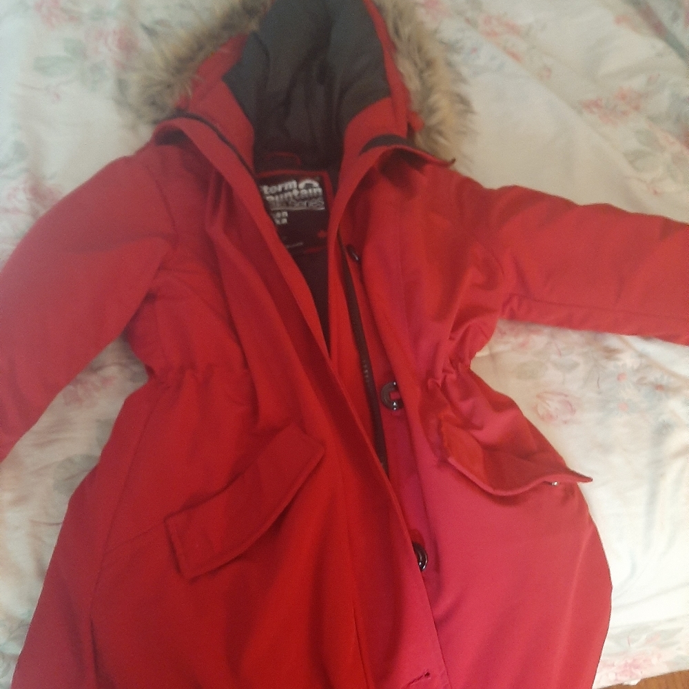Red Parka - Picture 2 of 8